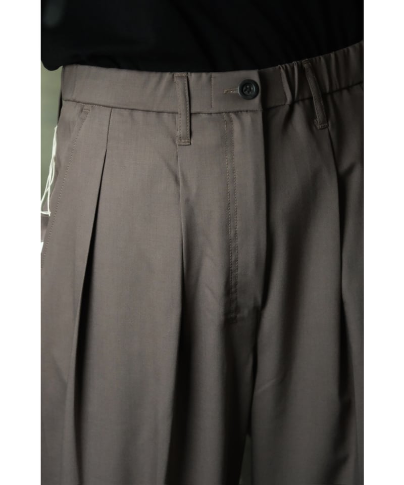ANCELLM WIDE EASY TUCK SLACKS | MusterWerk Sud.