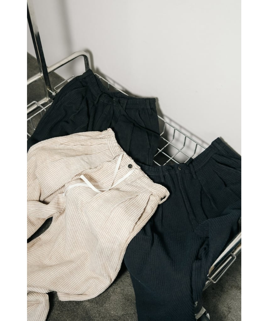 ANCELLM CUT STRIPE EASY SLACKS | MusterWerk Sud. ANCELLM CUT STRIPE EASY SLACKS | MusterWerk Sud.