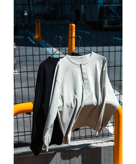 ULTERIOR TWISTED TENJIKU HENLEY NECK