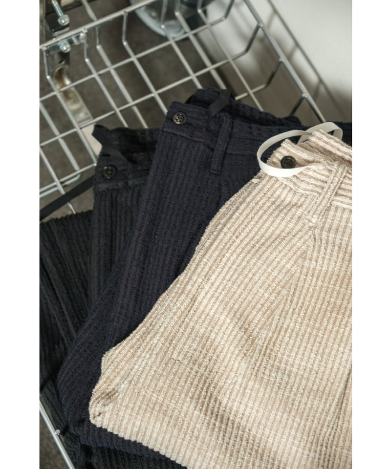 ANCELLM CUT STRIPE EASY SLACKS | MusterWerk Sud. ANCELLM CUT STRIPE EASY SLACKS | MusterWerk Sud.
