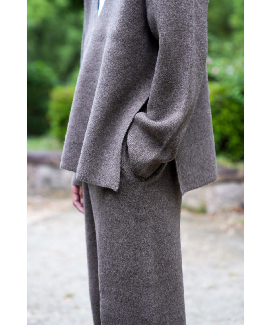 walenode Innocent YAK Deep V-neck Sweater | Mus