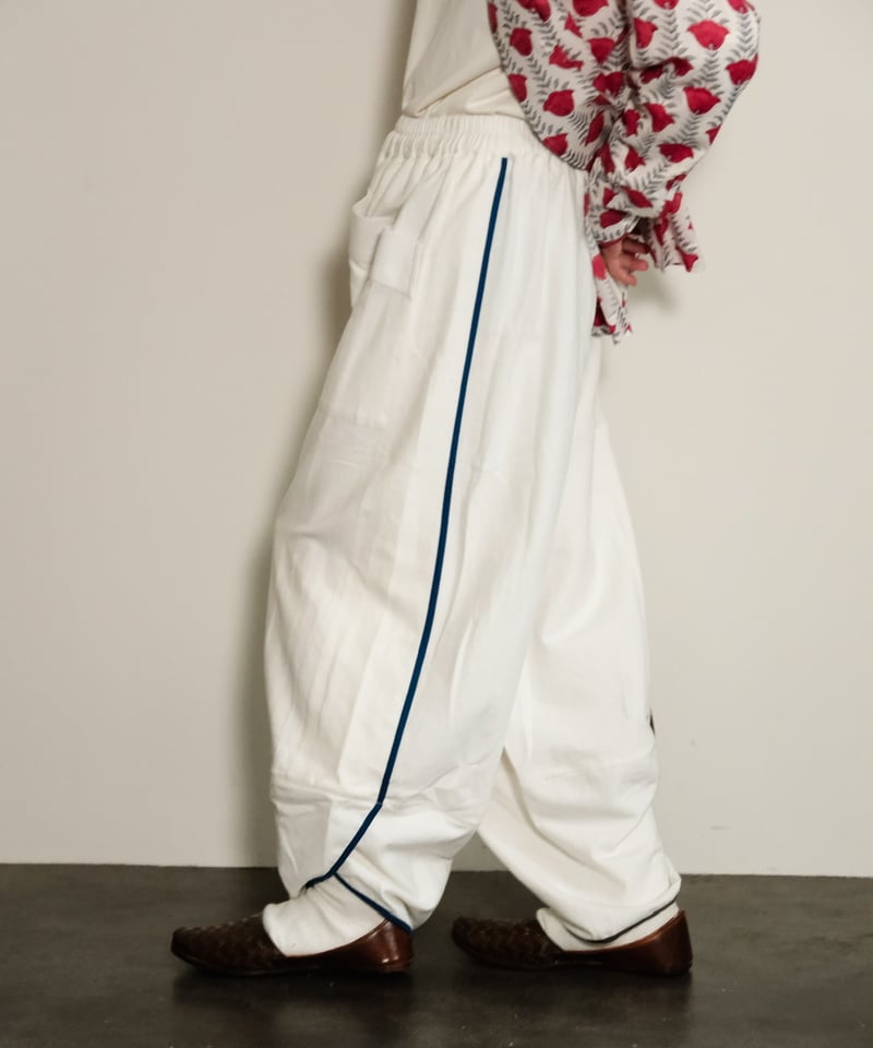 PERIOD FEATURES 200 count 6 ply Khadi Pants | M