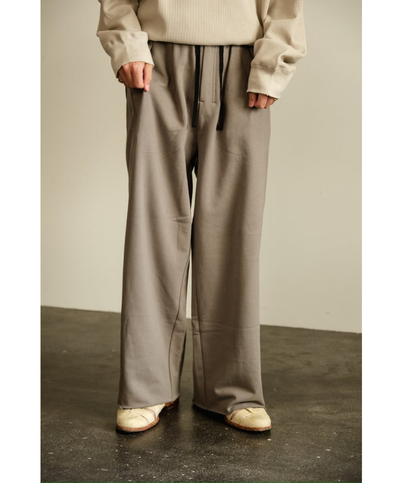 ANCELLM TUCK SWEAT PANTS | MusterWerk Sud.