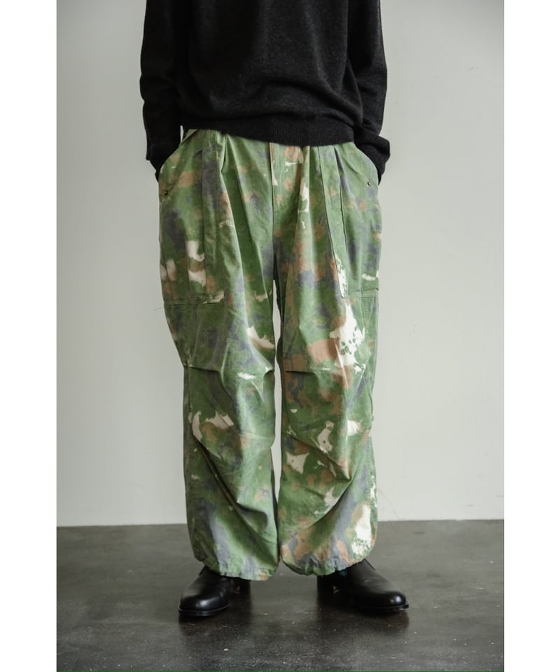 Gurank Poplin camouflage cargo pants | MusterWe