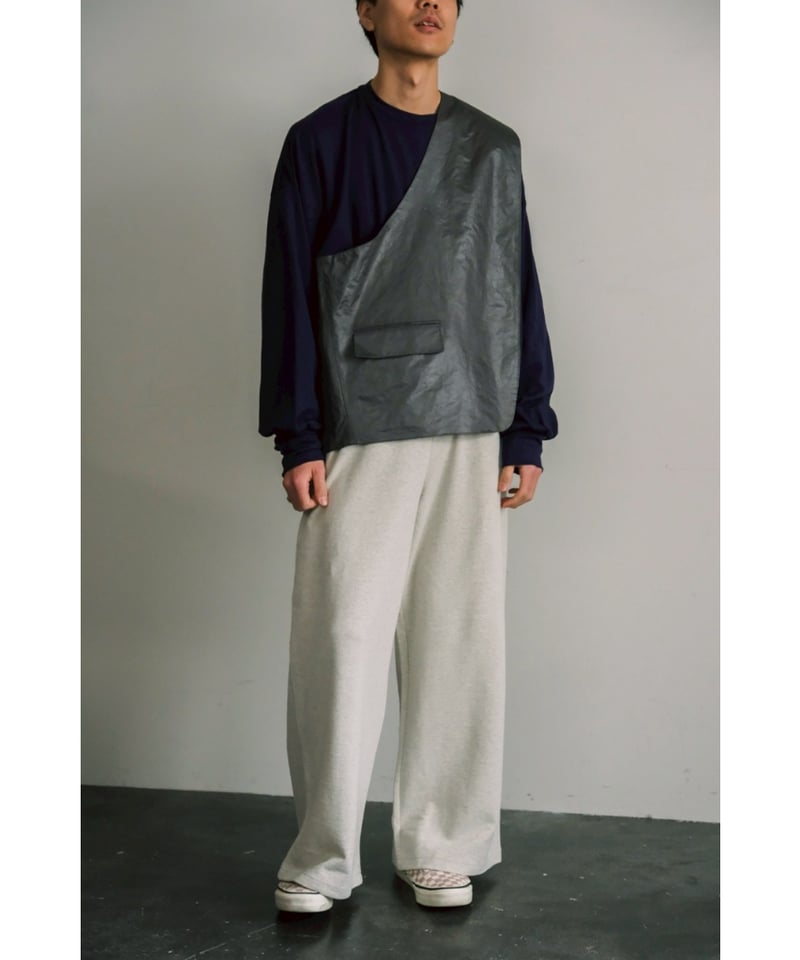 26SS REVERBERATE BAG VEST グレー 26SS REVERBERATE BAG VEST グレー REVERBERATE BAG VEST | MusterWerk