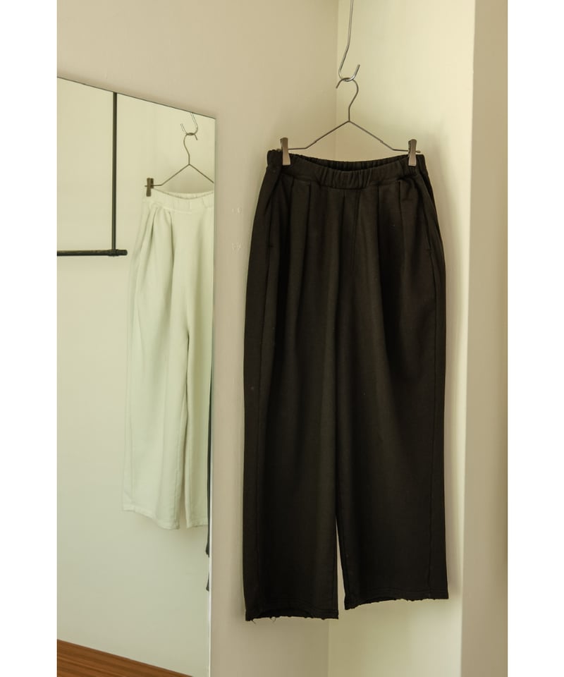 ANCELLM TUCK SWEAT PANTS | MusterWerk Sud.