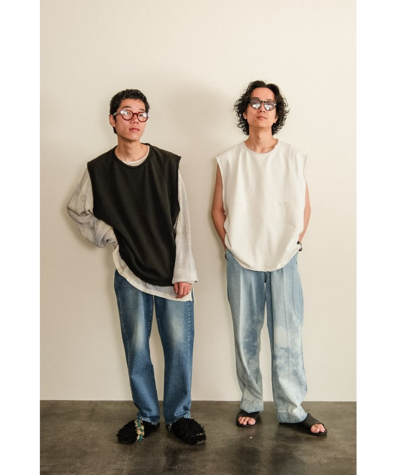 ANCELLM SLEEVELESS AGING T-SHIRT | MusterWerk Sud. ANCELLM SLEEVELESS AGING T-SHIRT | MusterWerk Sud.
