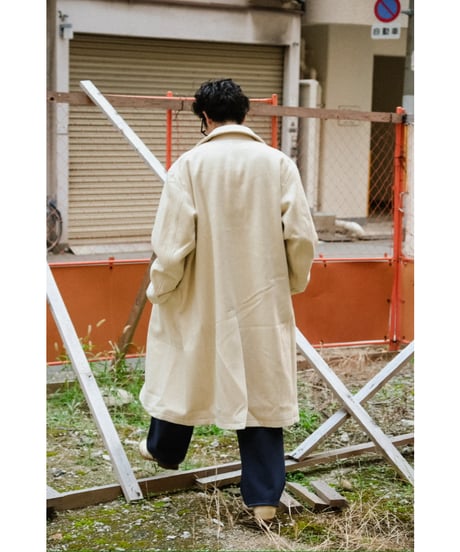 PERIOD FEATURES "Exclusive" SOUTIEN COLLAR COAT
