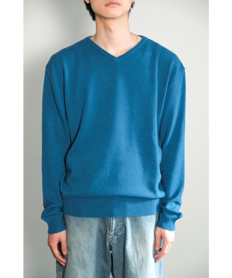 【ENCOMING】KNITTED V NECK JUMPER ENCOMING KNITTED V NECK JUMPER | MusterWerk Sud.