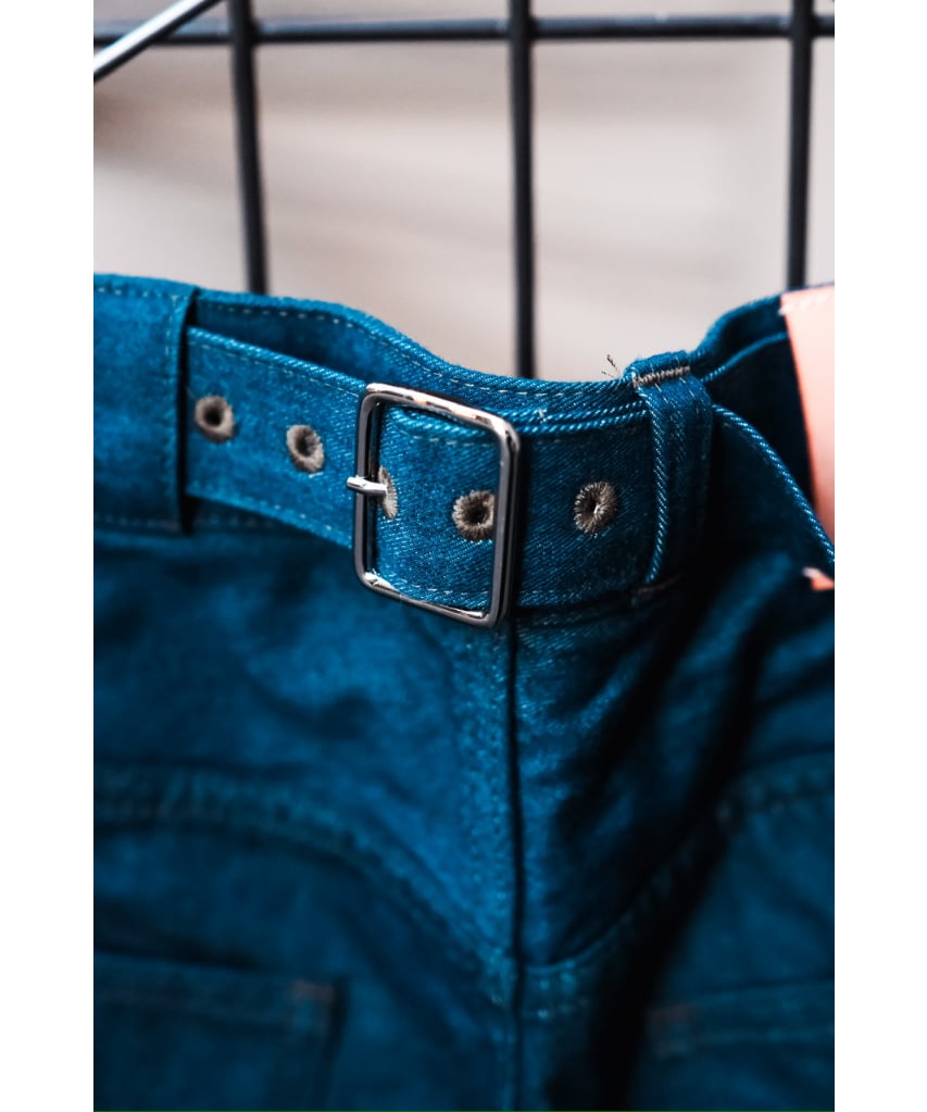 The CLASIK KUURA DENIM BACK BELT TROUSER | Must