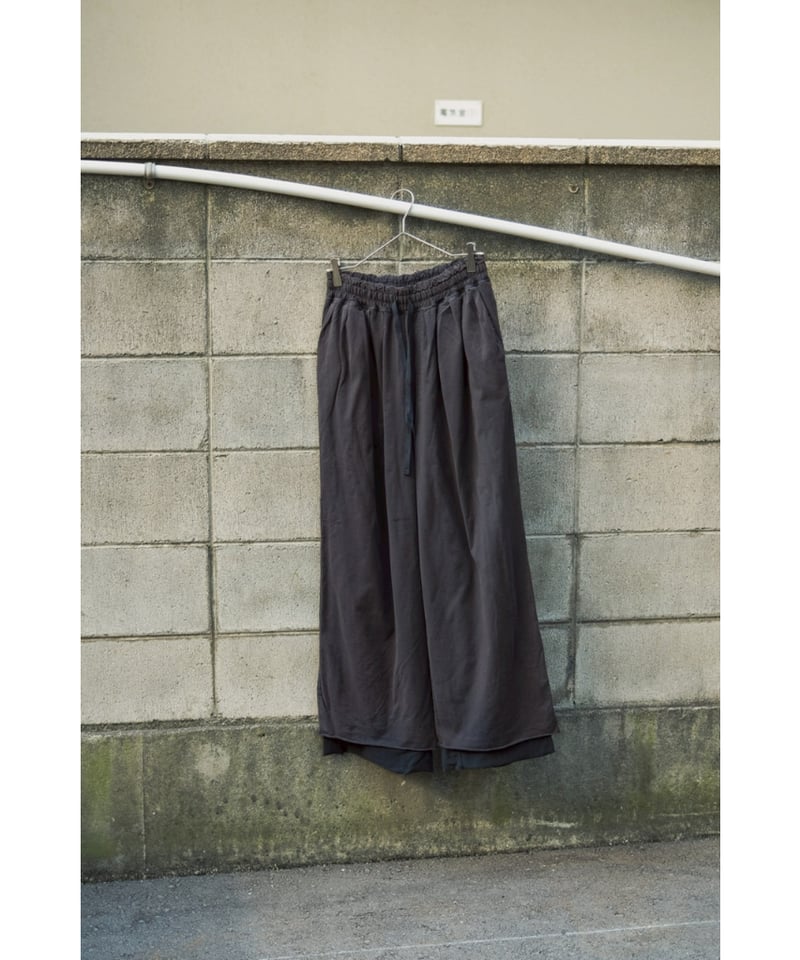 ANCELLM DRAPE WIDE EASY CUT SLACKS | MusterWerk