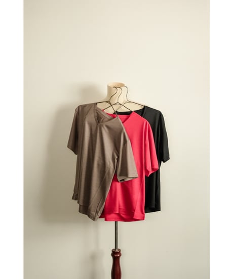KANEMASA PHIL. "Exclusive" 36G Wool V Neck Tee