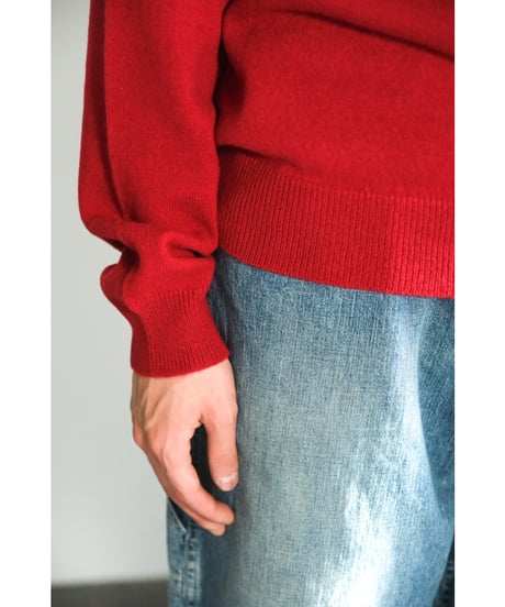 ENCOMING KNITTED V NECK JUMPER