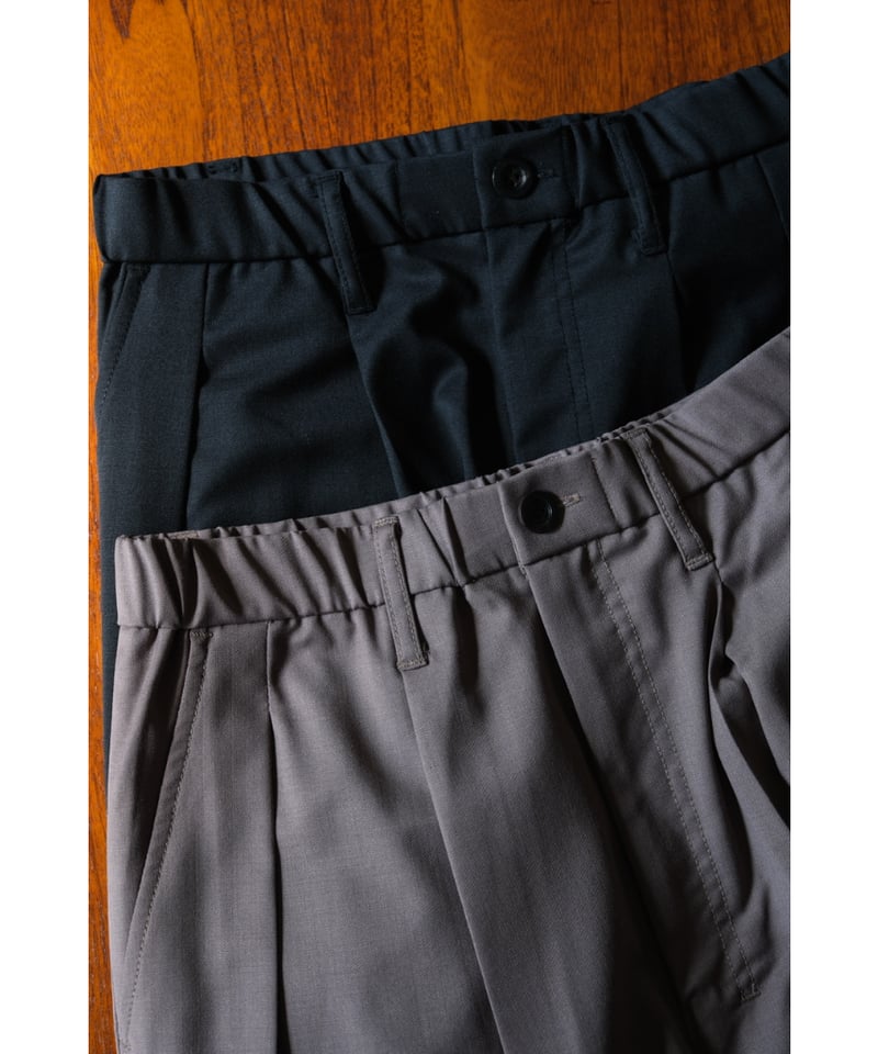 ANCELLM WIDE EASY TUCK SLACKS | MusterWerk Sud. ANCELLM WIDE EASY TUCK SLACKS | MusterWerk Sud.