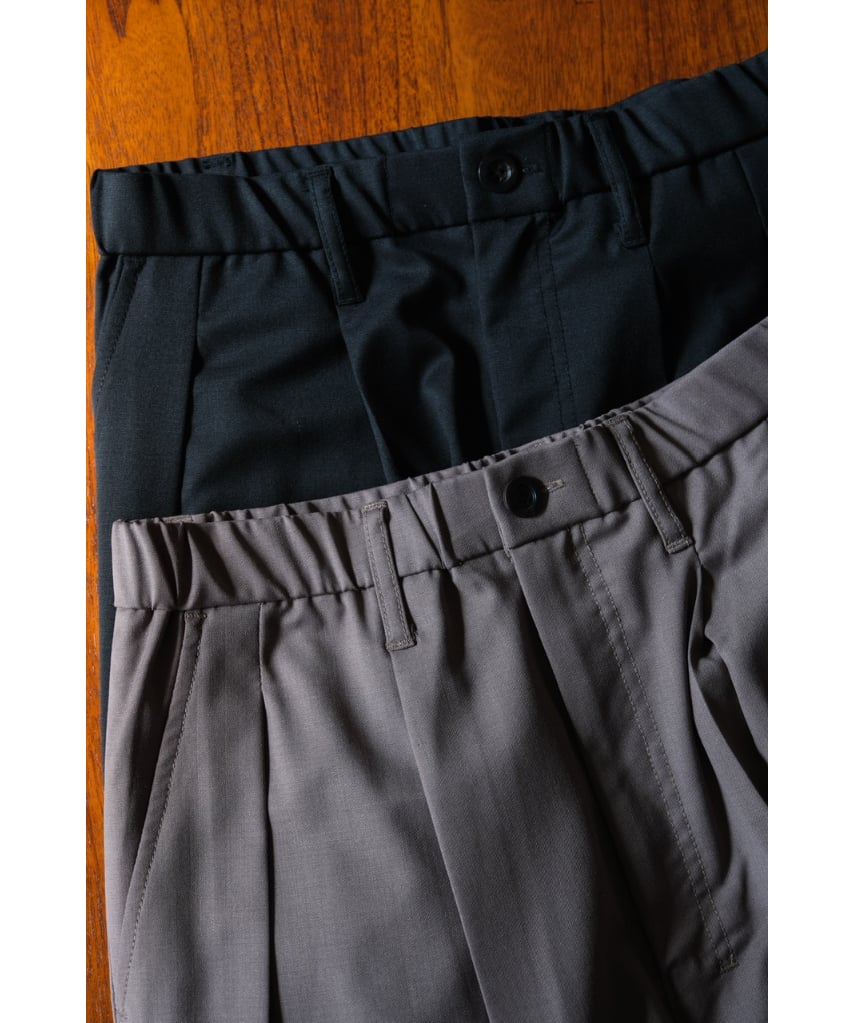 ANCELLM WIDE EASY TUCK SLACKS | MusterWerk Sud. ANCELLM WIDE EASY TUCK SLACKS | MusterWerk Sud.