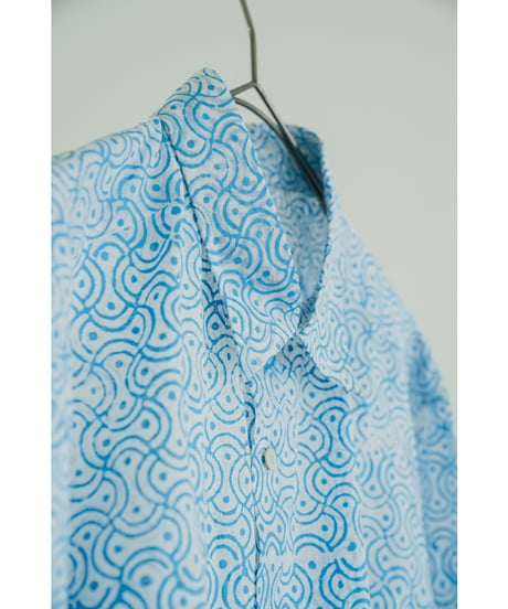 PERIOD FEATURES Block Print Long Shirts