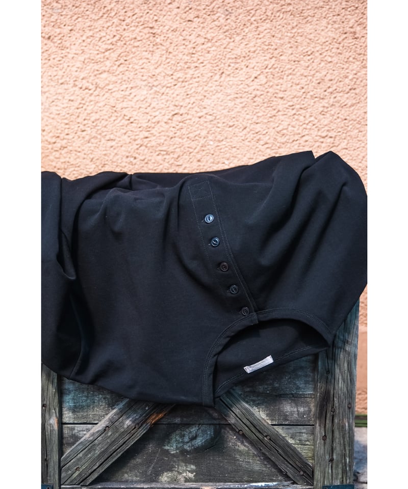 ULTERIOR TWISTED TENJIKU HENLEY NECK | MusterWe ULTERIOR TWISTED TENJIKU HENLEY NECK | MusterWe