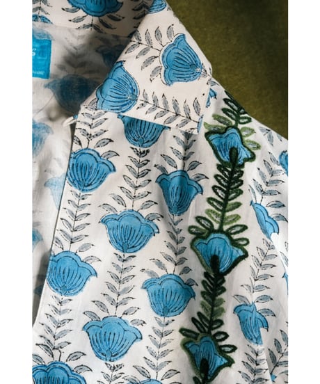 PERIOD FEATURES Block Print & Machine Embroidery Pullover Shirts