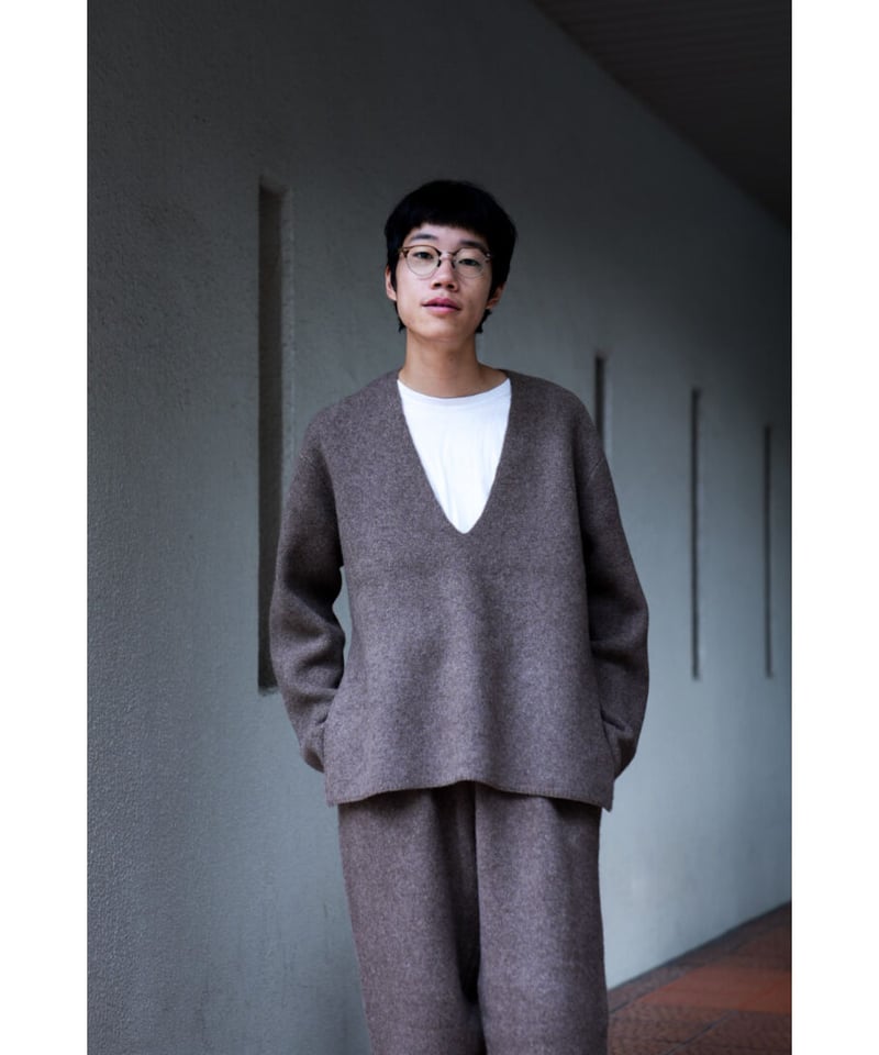 walenode Innocent YAK Deep V-neck Sweater | Mus