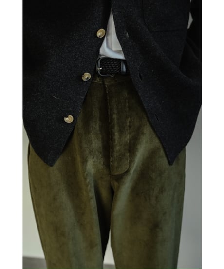 The CLASIK STRAIGHT TROUSER