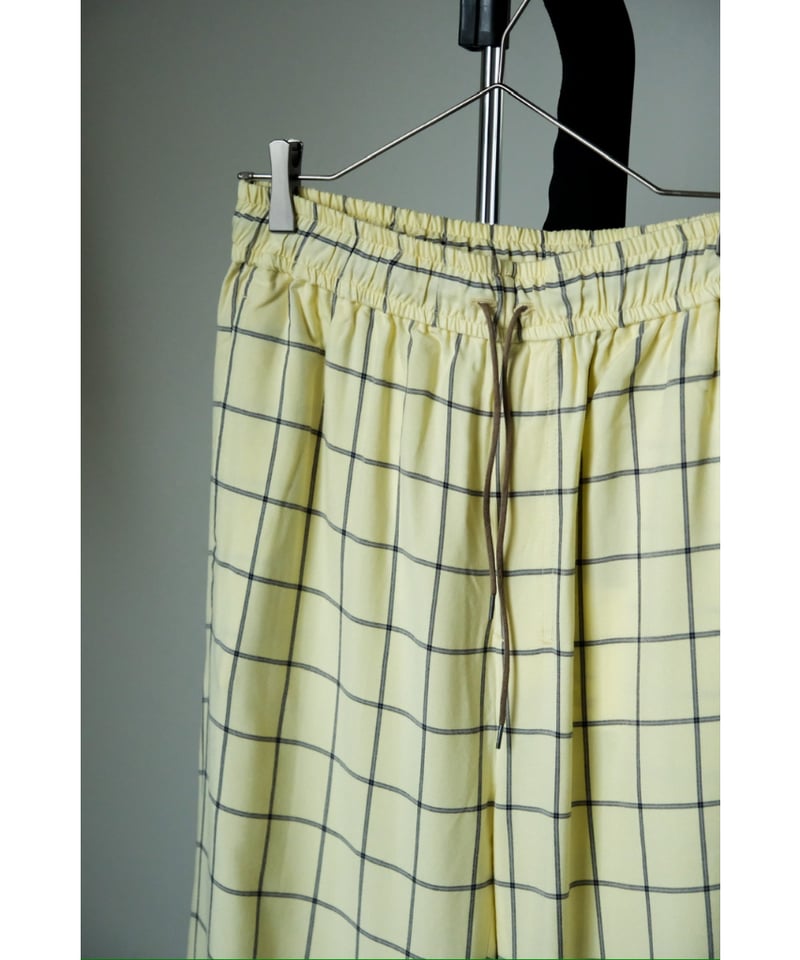 ANCELLM RAYON CHECK SLACKS | MusterWerk Sud. ANCELLM RAYON CHECK SLACKS | MusterWerk Sud.
