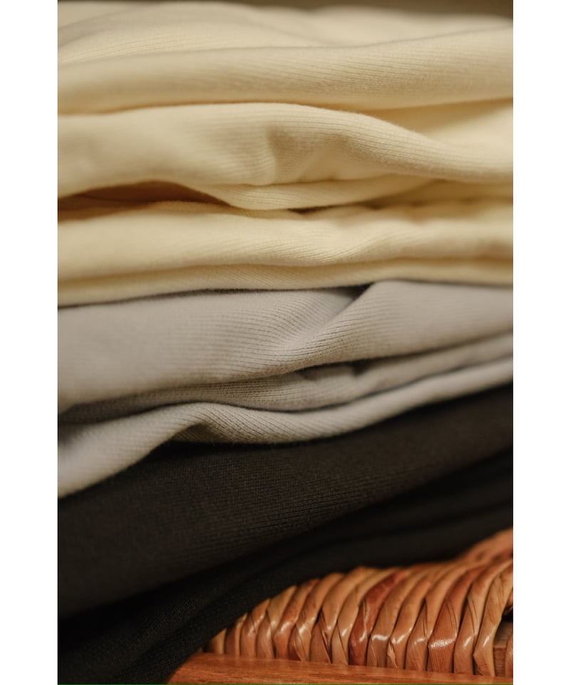 ANCELLM TUCK SWEAT PANTS | MusterWerk Sud. ANCELLM TUCK SWEAT PANTS | MusterWerk Sud.