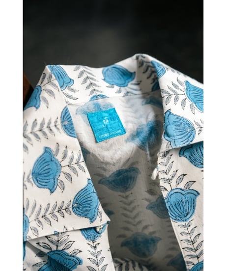 PERIOD FEATURES Block Print & Machine Embroidery Pullover Shirts