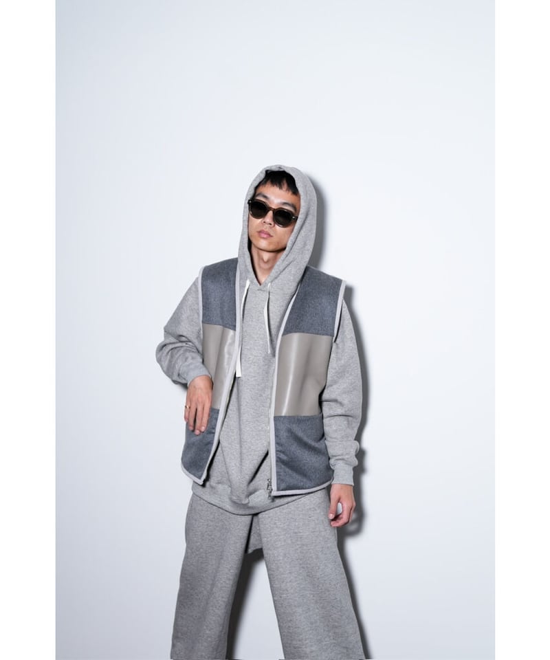 ENCOMING FRONT ZIP REVERSIBLE VEST | MusterWerk