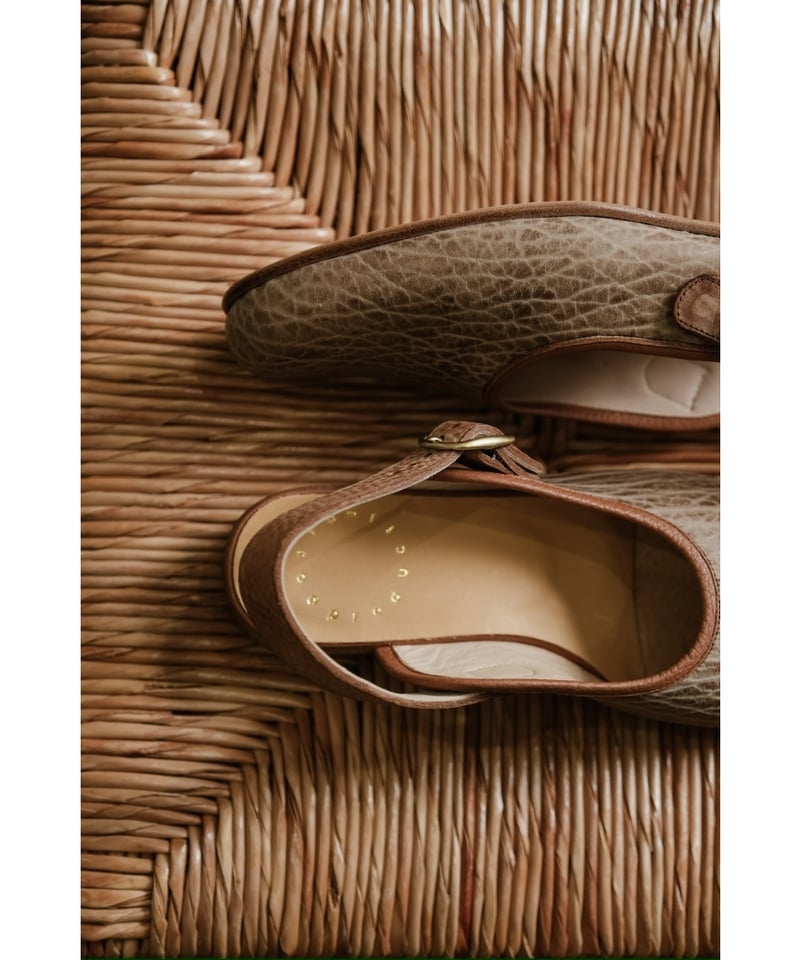 【新品・未使用品】Post Production FACE Sandals fit=scale-down,w=1200