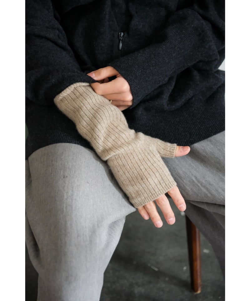 Olde H & Daughter AGED CASHMERE GLOVES | Muster