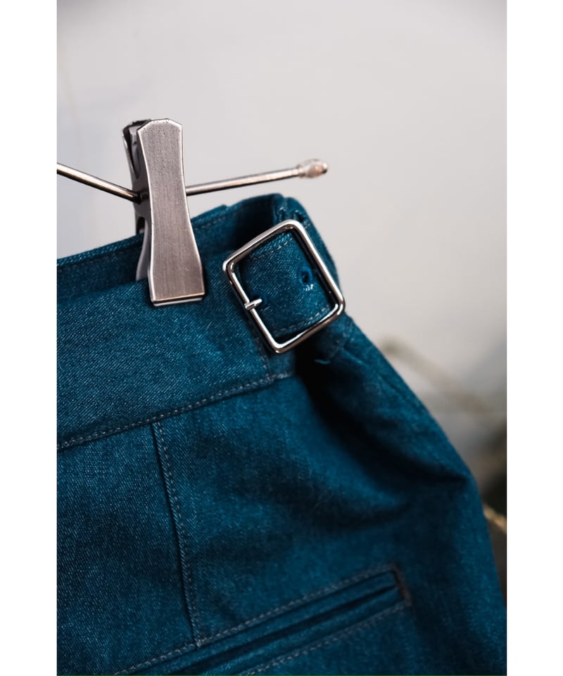 The CLASIK KUURA DENIM BACK BELT 5 POCKET TROUS