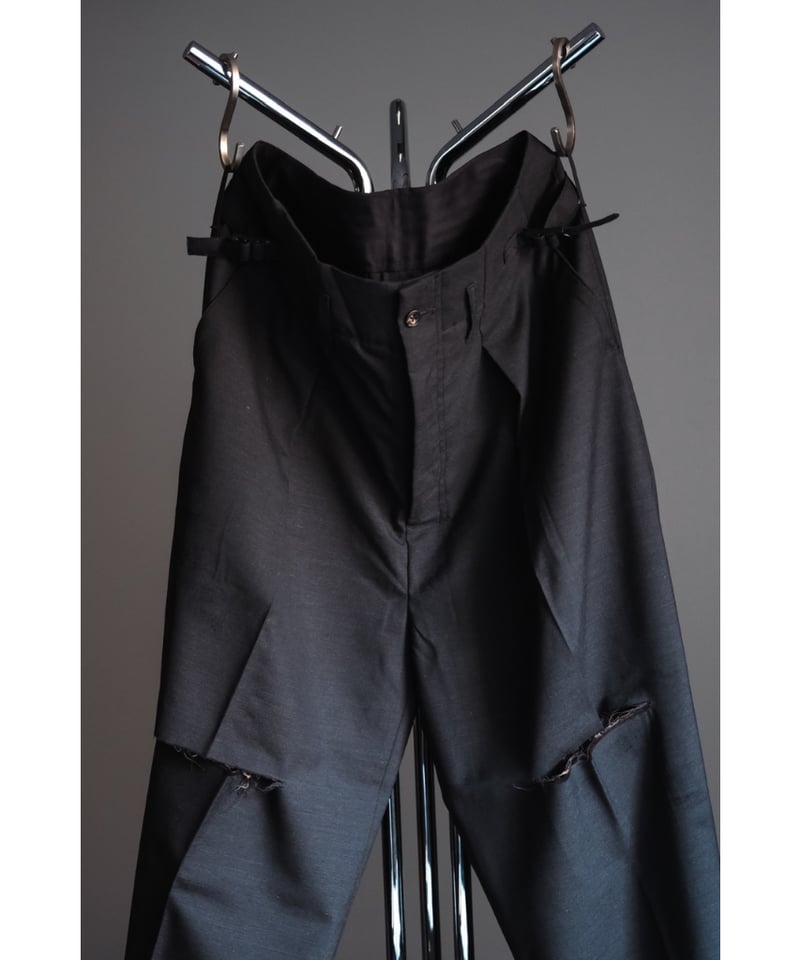 ANCELLM WOOL DAMAGE WIDE SLACKS | MusterWerk Sud. ANCELLM WOOL DAMAGE WIDE SLACKS | MusterWerk Sud.