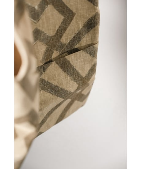 PERIOD FEATURES Linen Silk Screen Print Vest