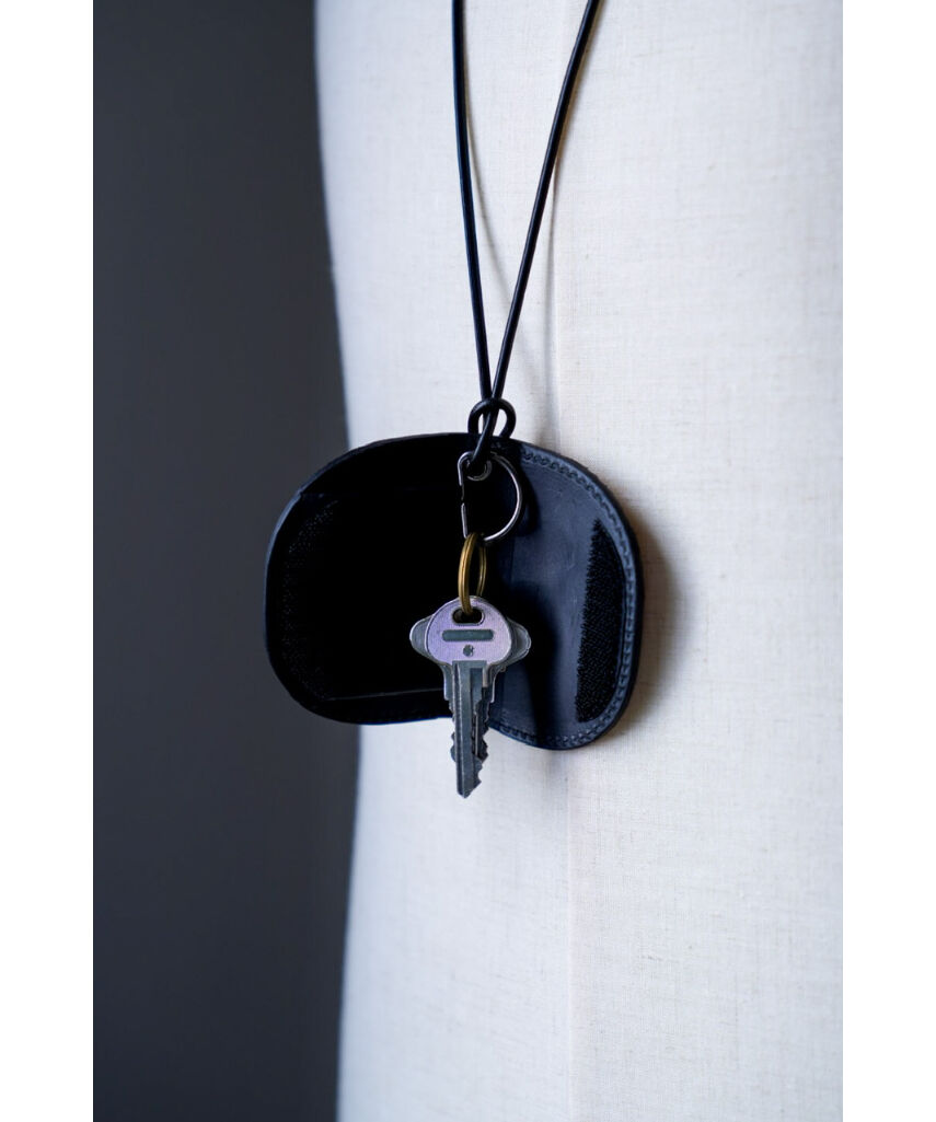CCU JUDE コンビレザー ネックレスホルダー International Gallery BEAMS（インターナショナルギャラリー