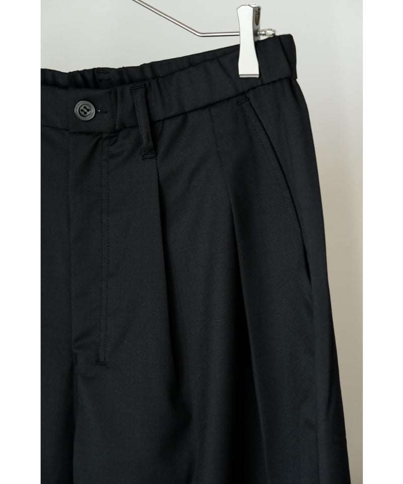 ANCELLM WIDE EASY TUCK SLACKS | MusterWerk Sud.