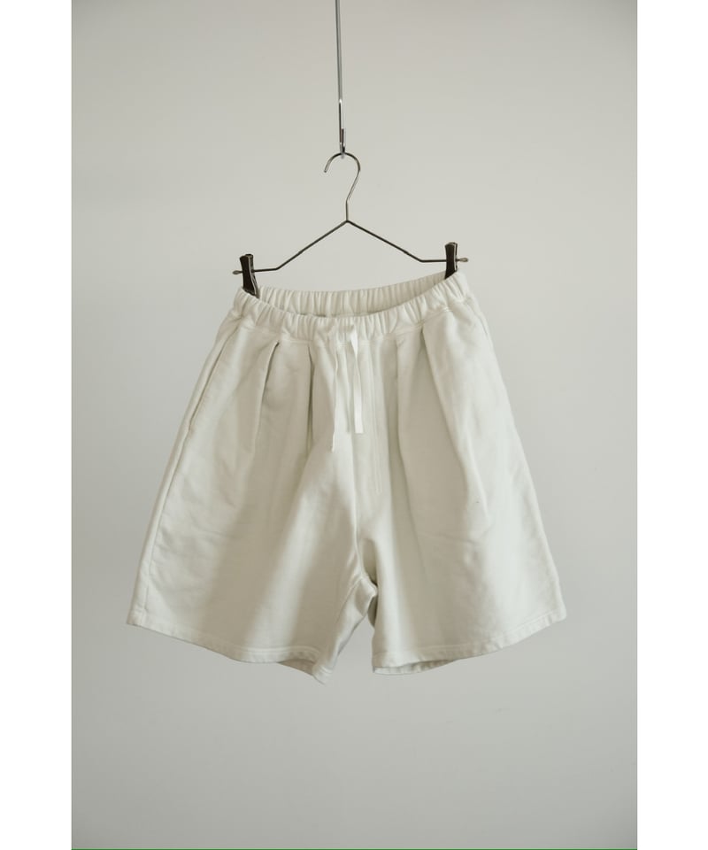 こ*ん様 ancellm 3/4 Tuck Sweat Shorts (ホワイト ANCELLM 3/4 TUCK SWEAT SHORTS | MusterWerk Sud.