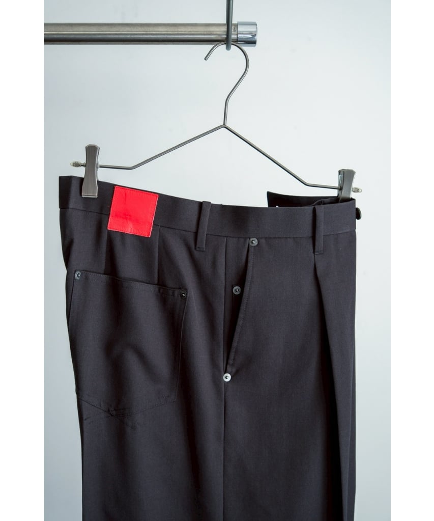 seeksole ss twill slacks sサイズ　値下げ可能 SASAKI SATORU SINGLE-TUCKED WIDE SLACKS | Muste