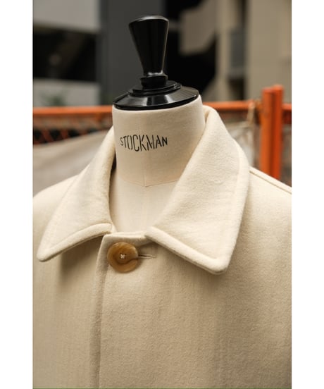 PERIOD FEATURES "Exclusive" SOUTIEN COLLAR COAT