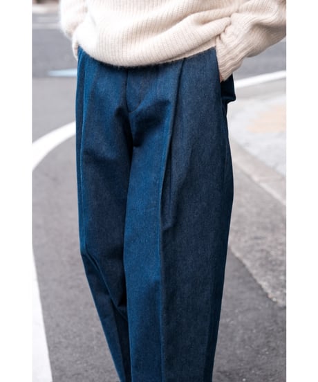 The CLASIK KUURA DENIM BACK BELT TROUSER