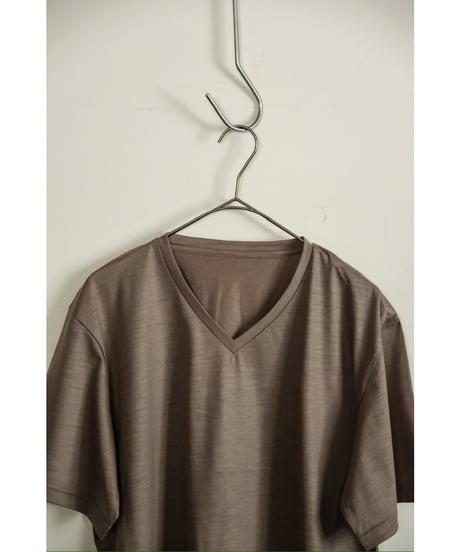 KANEMASA PHIL. "Exclusive" 36G Wool V Neck Tee