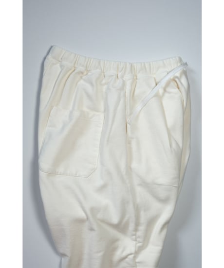 ANCELLM 3/4 TUCK SWEAT SHORTS