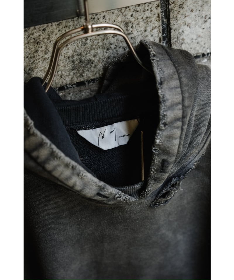 ANCELLM AGING CRASH HOODIE | MusterWerk Sud. ANCELLM AGING CRASH HOODIE | MusterWerk Sud.