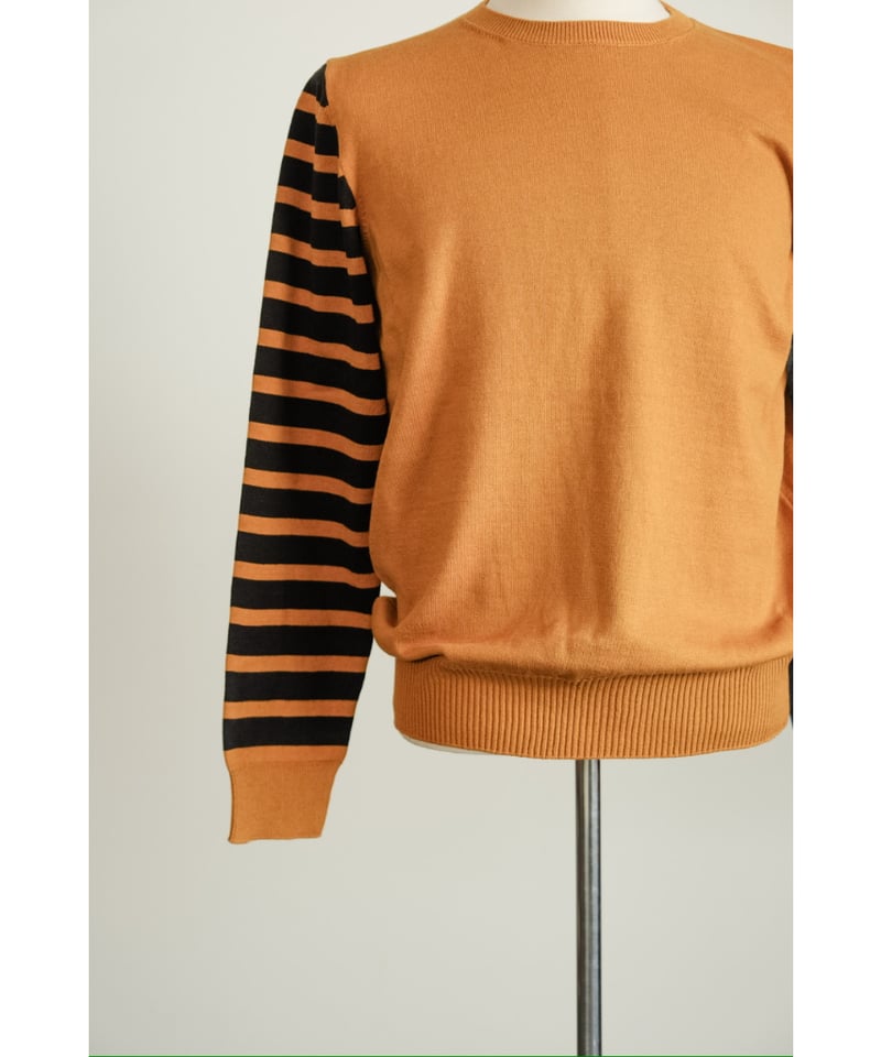 obafer COTTON CASHMERE BORDER SLEEVE SWEATER |