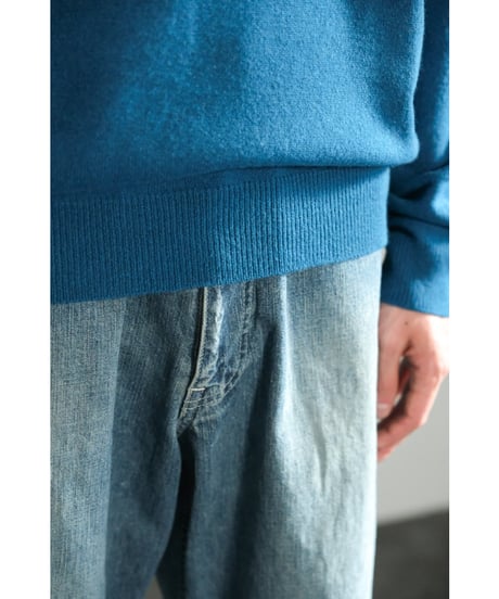 ENCOMING KNITTED V NECK JUMPER