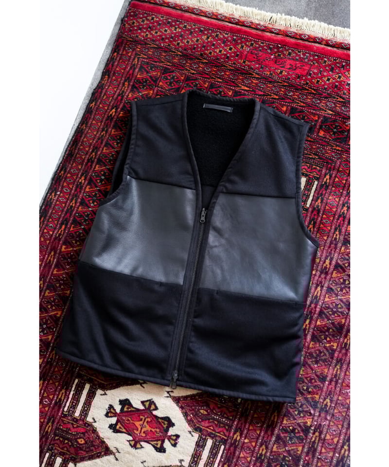 ENCOMING FRONT ZIP REVERSIBLE VEST | MusterWerk