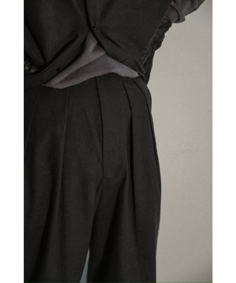 m's braque "Limited" TUCKED BAGGY PANTS