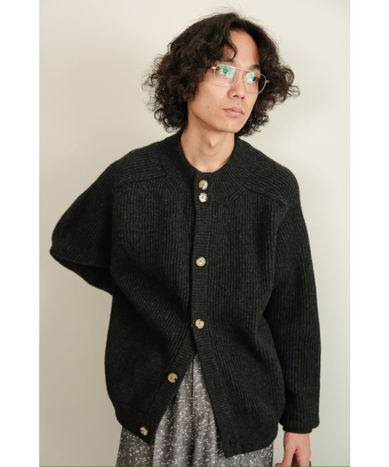 The CLASIK【ザクラシック】カーディガン The CLASIK SADDLE MOCK CARDIGAN | MusterWerk Sud.