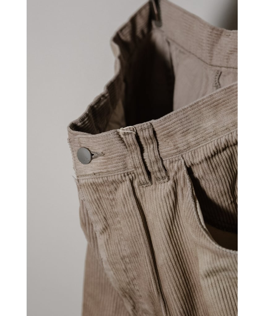 ANCELLM CORDED VELVETEEN PAINTER PANTS | Muster ANCELLM CORDED VELVETEEN PAINTER PANTS | Muster