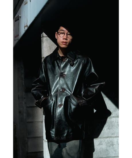 ENCOMING BACK PLEATED BLOUSON