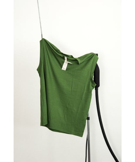 un/unbient "Exclusive" WASHABLE WOOL NO-SLEEVE HENLY NECK
